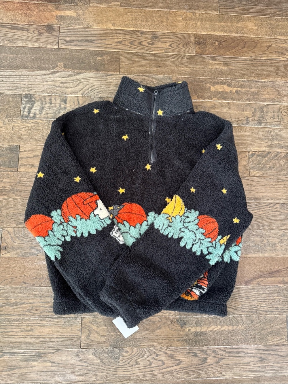 Size MEDIUM Peanuts Halloween juniors Sherpa quarter zip NWT - Picture 5 of 11